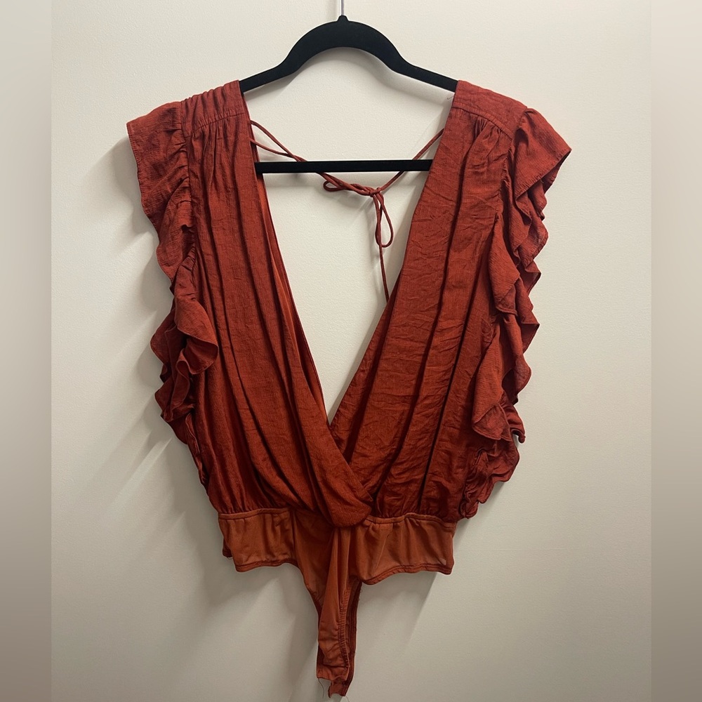 Beautiful lulus burn orange ruffle body suit